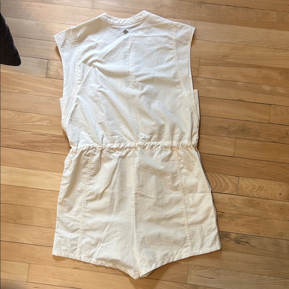 CALIA by Carrie Underwood Cream Sleeveless romper - Picture 3 of 4